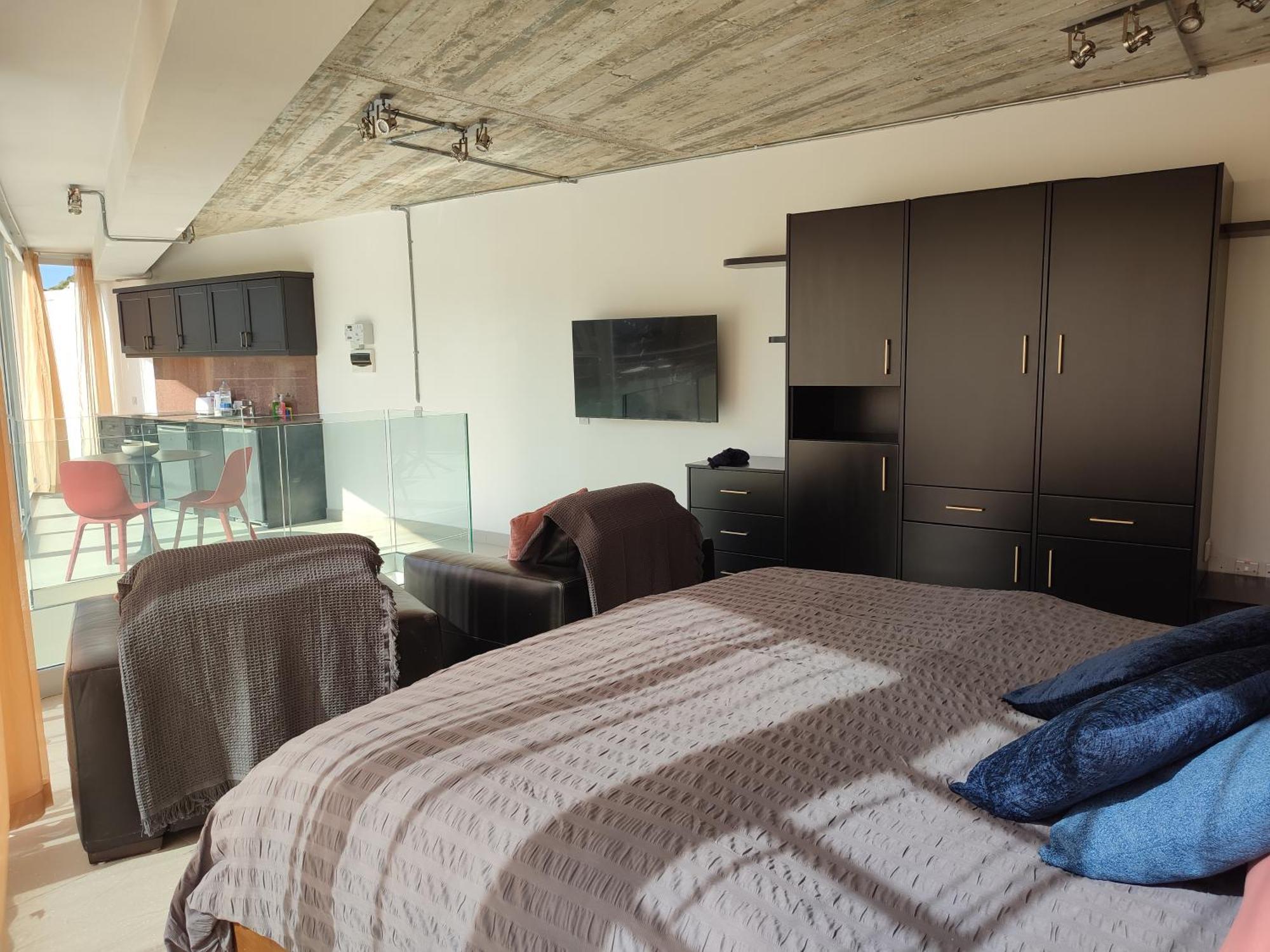 Xlendistays - Centrally Located Seafront Living Holiday Spaces In קסלנדי מראה חיצוני תמונה